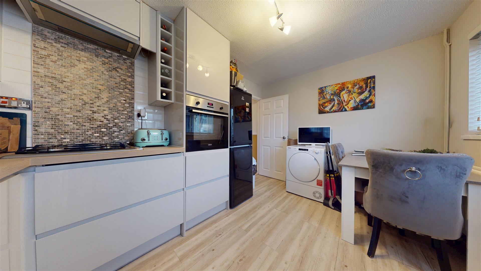 2 bed property in Sharman Walk, Milton Keynes